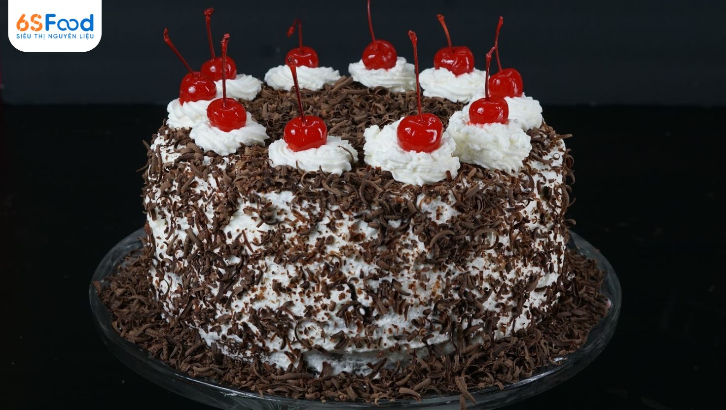 Black Forest Cake Giáng Sinh